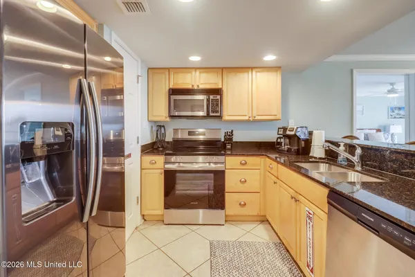 $269,900 | 2046 Beach Boulevard, Unit D302, Biloxi, MS 39531