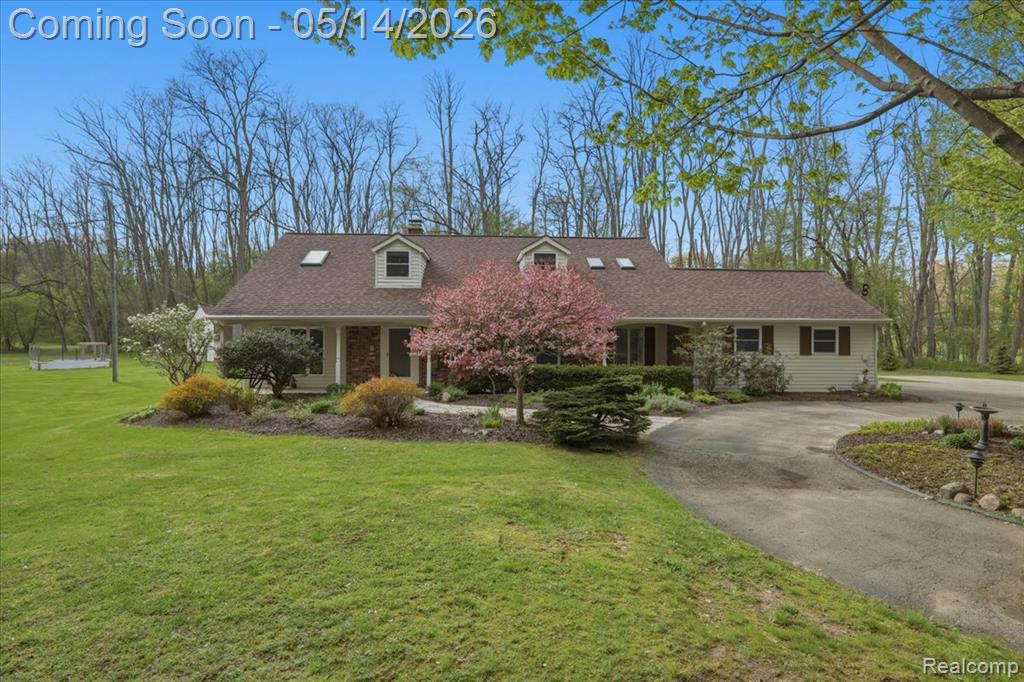 8765 Clement Road Clarkston, MI 48346 - Photo 2 of 69 Gallery Image 2
