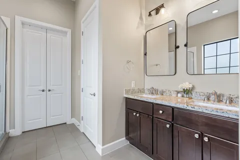 $765,000 | 5303 Weslayan Street, Houston, TX 77005