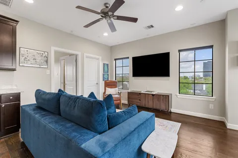 $765,000 | 5303 Weslayan Street, Houston, TX 77005