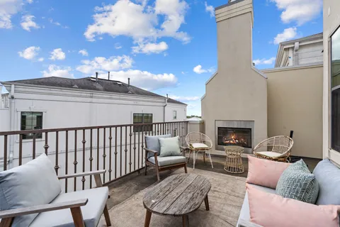 $765,000 | 5303 Weslayan Street, Houston, TX 77005