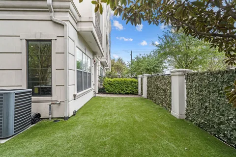 $765,000 | 5303 Weslayan Street, Houston, TX 77005