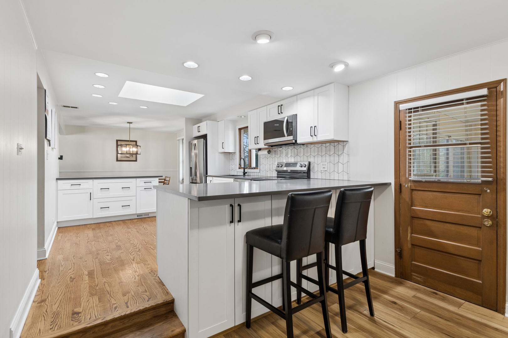 1307 Thomas Street Homewood, IL 60430 - Photo 8 of 20