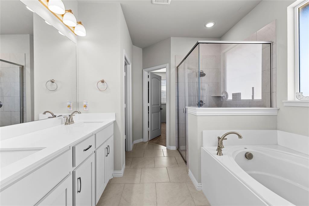 185 Chester Road Springtown, TX 76082 - Photo 16 of 20