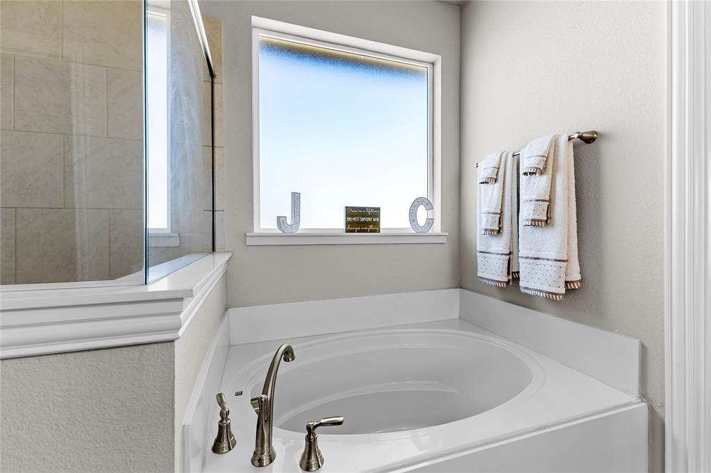 185 Chester Road Springtown, TX 76082 - Photo 18 of 20