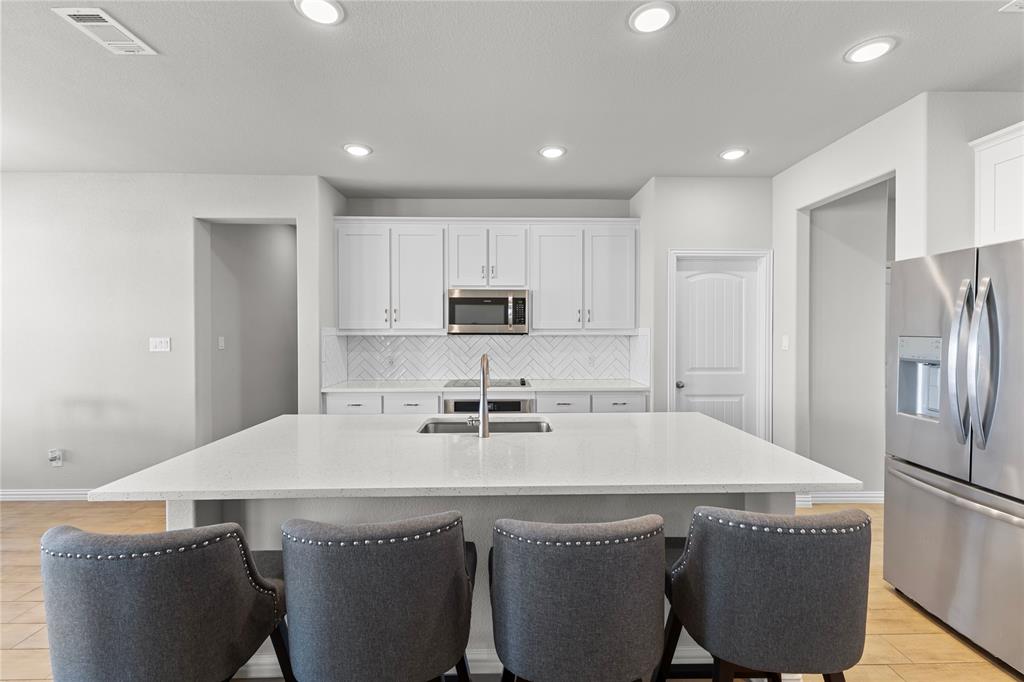 185 Chester Road Springtown, TX 76082 - Photo 7 of 20