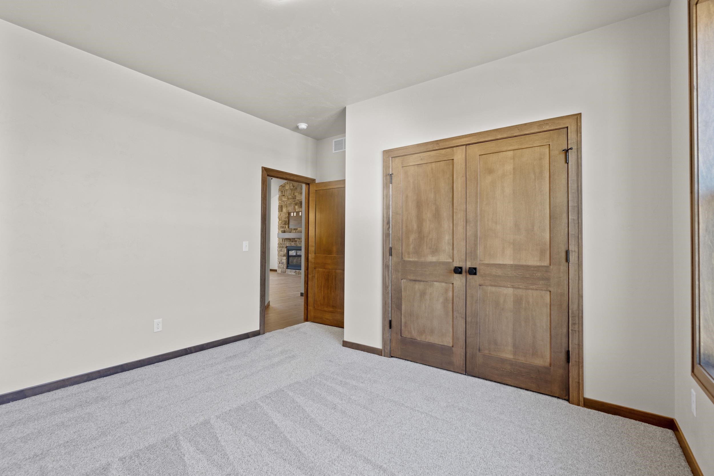 N8870 Killarney Way Menasha, WI 54952 - Photo 35 of 75