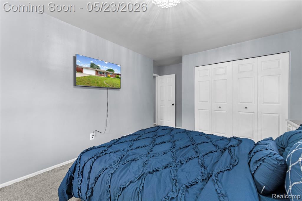 29410 Runey Drive Warren, MI 48092 - Photo 4 of 33