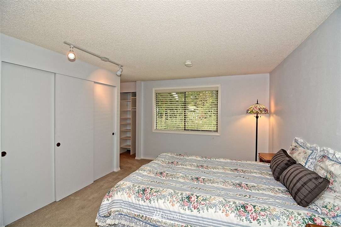 2704 168th Street Southeast Bothell, WA 98012 - Photo 13 of 25 Gallery Image 13