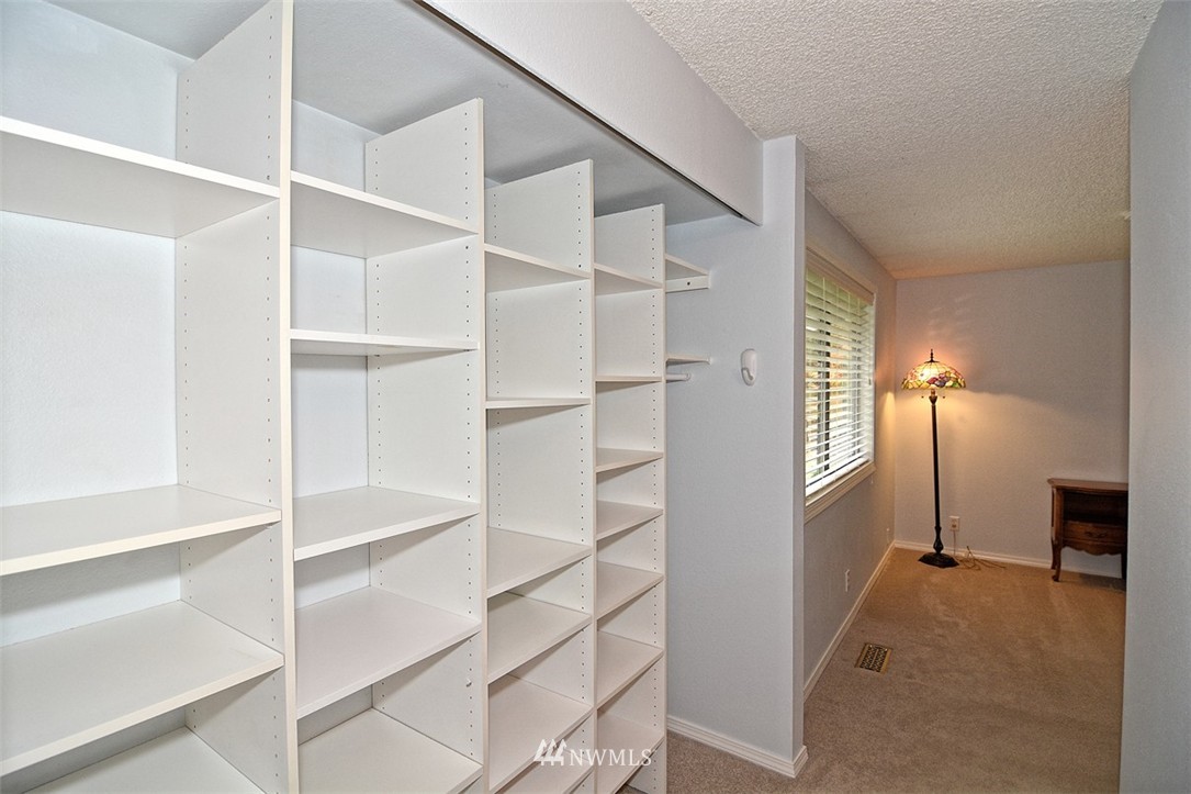 2704 168th Street Southeast Bothell, WA 98012 - Photo 14 of 25 Gallery Image 14