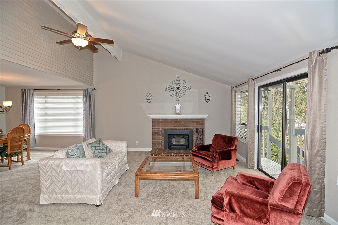 2704 168th Street Southeast Bothell, WA 98012 - Photo 5 of 25 Gallery Image 5