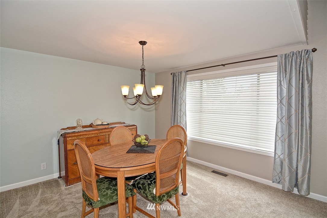 2704 168th Street Southeast Bothell, WA 98012 - Photo 10 of 25 Gallery Image 10