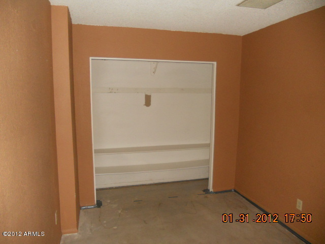 2925 West Almeria Road Phoenix, AZ 85009 - Photo 11 of 16 unit 2 bedroom