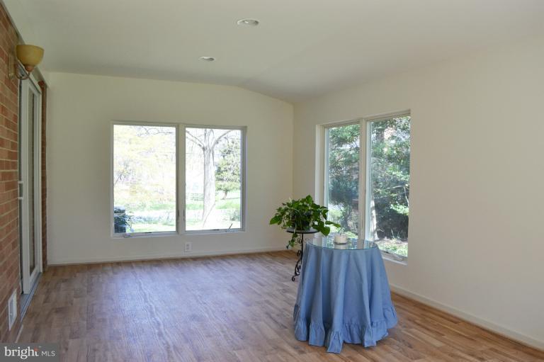 2700 Weller Road Silver Spring, MD 20906 - Photo 13 of 18 Sunroom