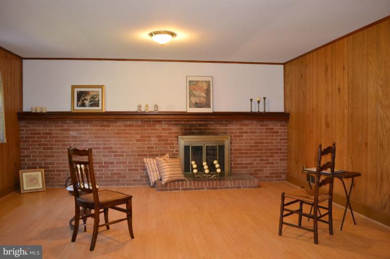 2700 Weller Road Silver Spring, MD 20906 - Photo 14 of 18 Family Room