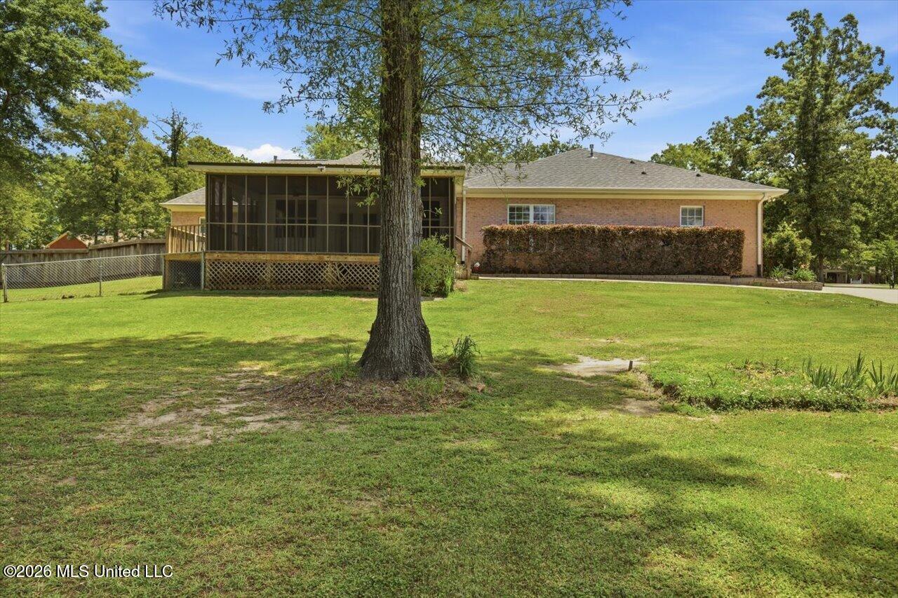 117 Holly Bush Place Brandon, MS 39047 - Photo 50 of 65 50-117 Holly Bush Pl _ Hometoursms.com