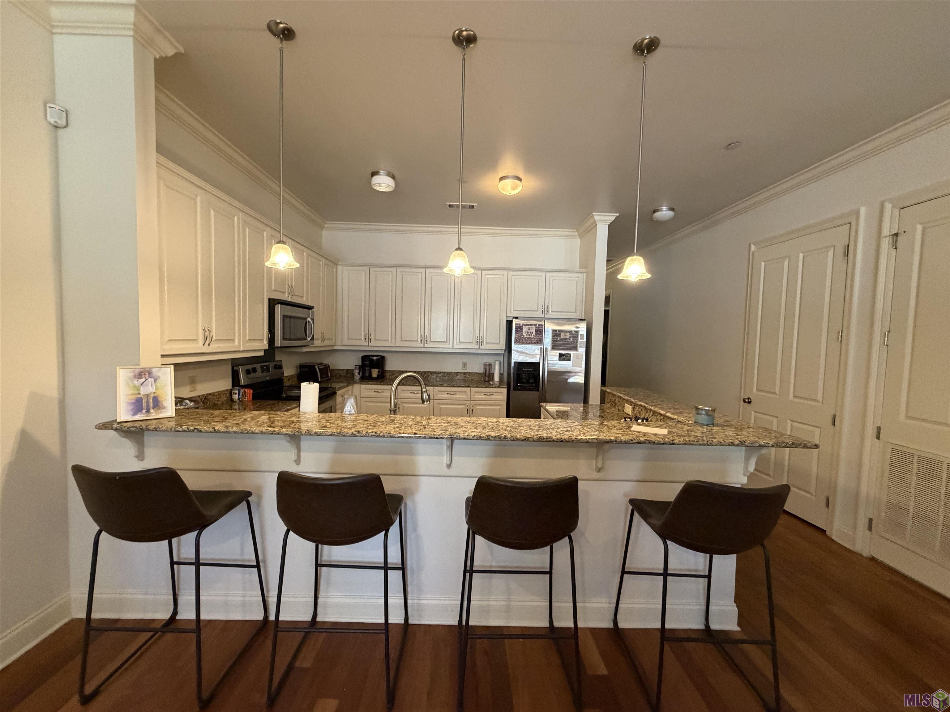 3390 Nicholson Drive, Unit B203 Baton Rouge, LA 70802 - Photo 3 of 7 Gallery Image 3