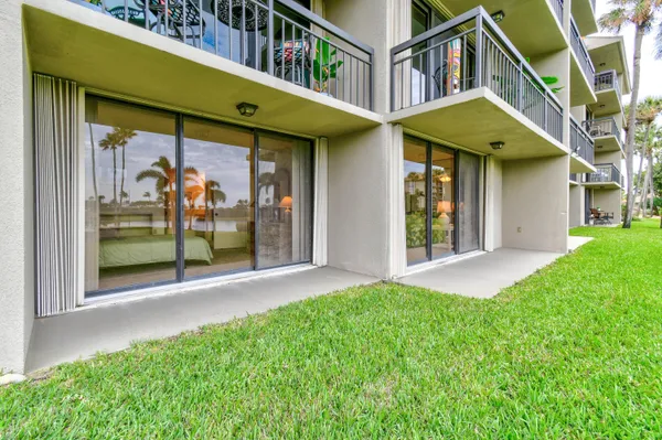 $8,500 | 301 South Seas Drive, Unit 104, Jupiter, FL 33477