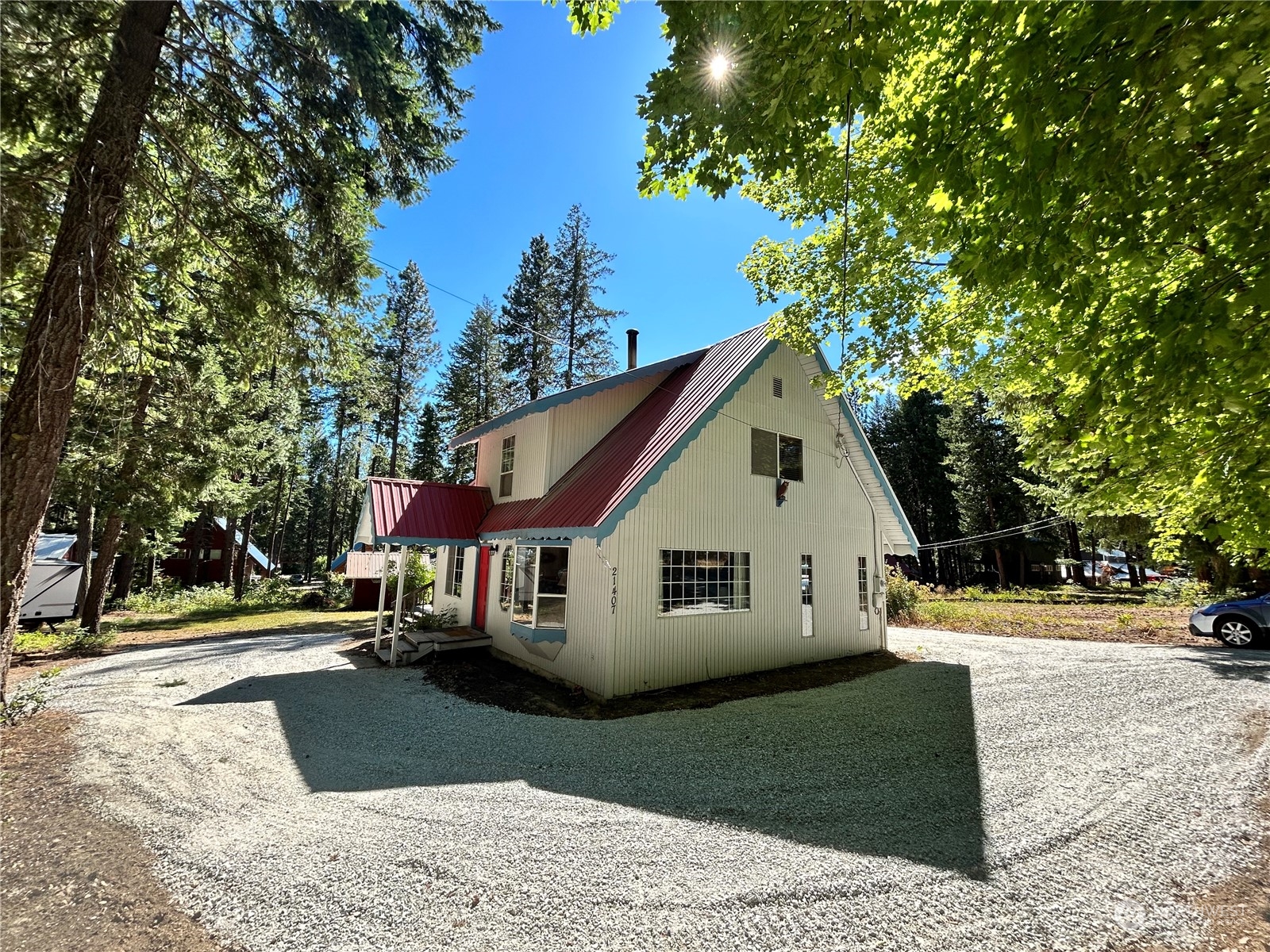 21407 Stirrup Road Leavenworth, WA 98826 - Photo 3 of 40 Gallery Image 3