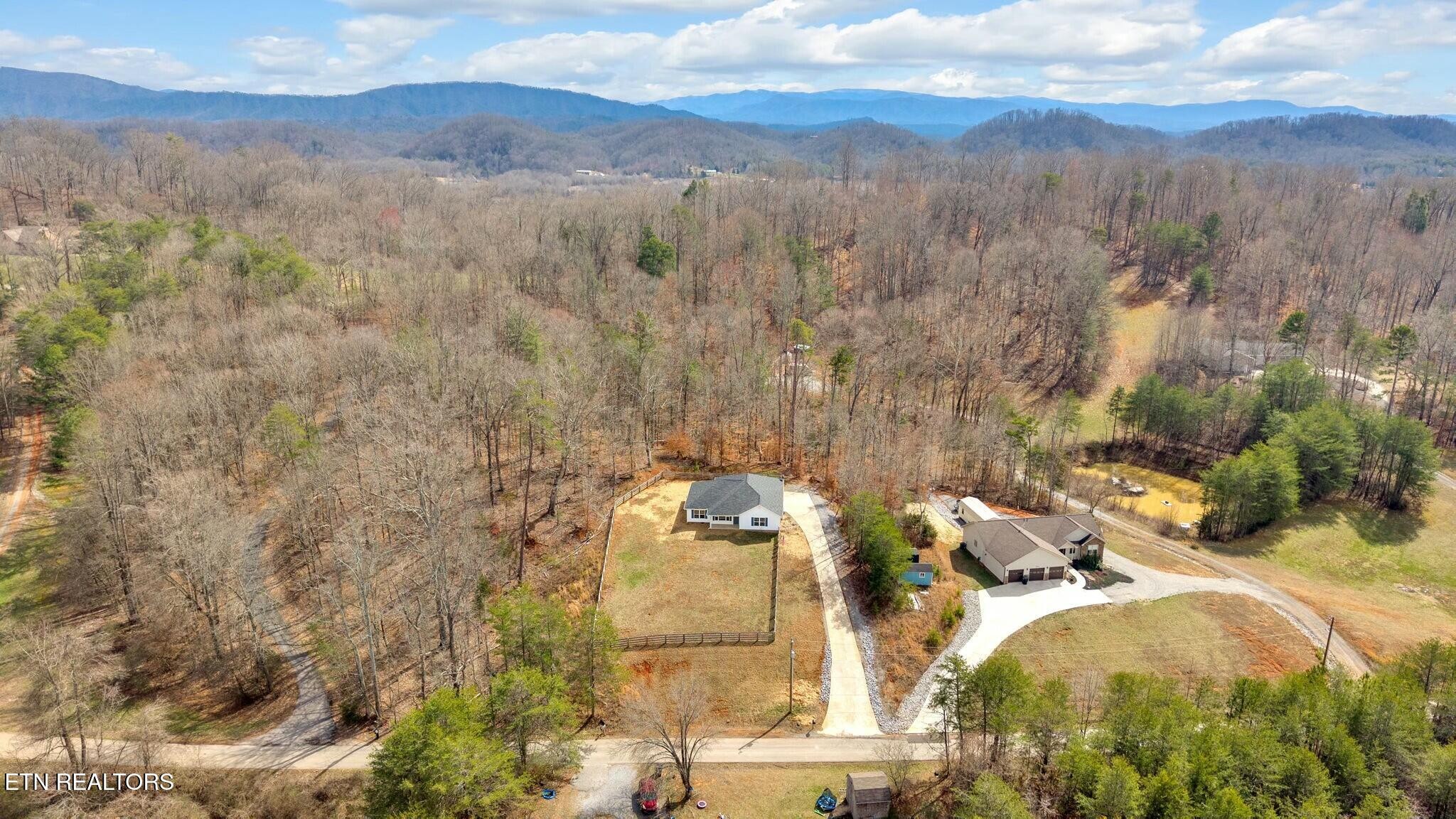6610 Lanier Road Maryville, TN 37801 - Photo 2 of 37 Gallery Image 2