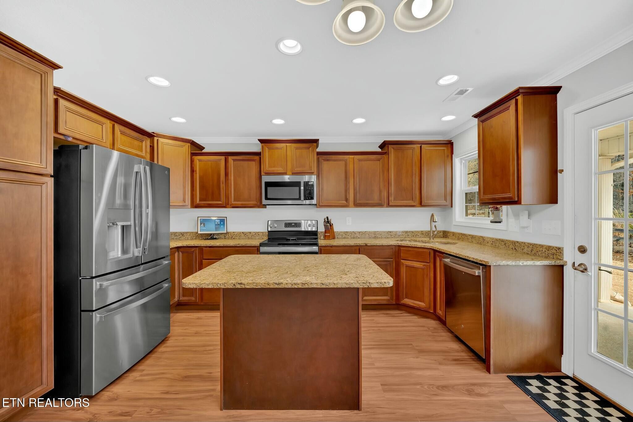 6610 Lanier Road Maryville, TN 37801 - Photo 7 of 37 Gallery Image 7