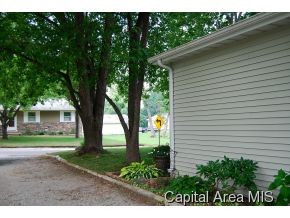 2113 Catalina Lane Springfield, IL 62702 - Photo 13 of 24