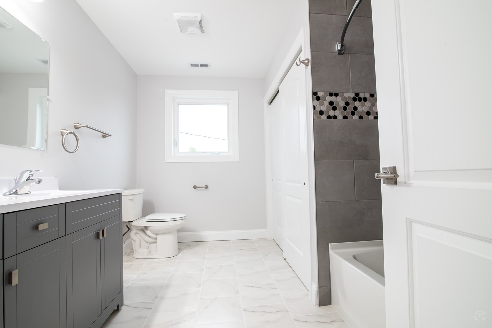 1101 Black Road Joliet, IL 60435 - Photo 26 of 38