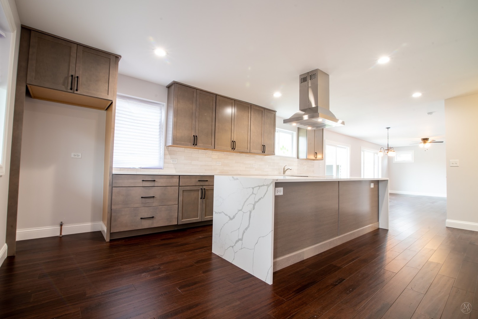 1101 Black Road Joliet, IL 60435 - Photo 10 of 38