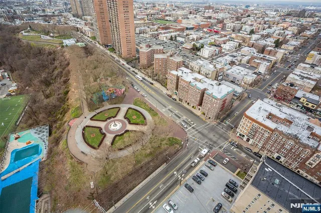 $329,000 | 6040 Boulevard East, Unit 19H, West New York, NJ 07093