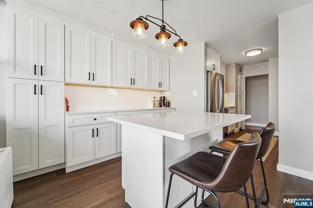 $329,000 | 6040 Boulevard East, Unit 19H, West New York, NJ 07093