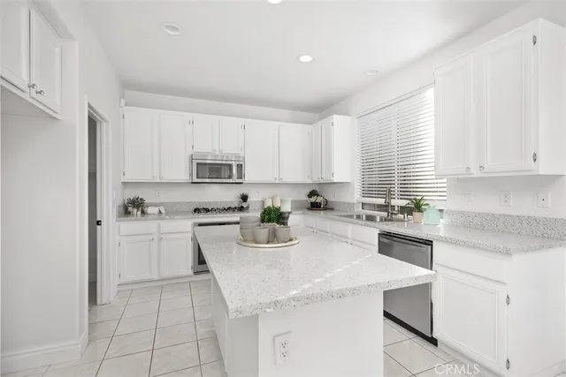 $1,594,000 | 2 Oak Ridge Circle, Aliso Viejo, CA 92656