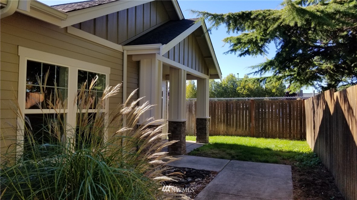 332 East Maple Street Sequim, WA 98382 - Photo 2 of 30 Gallery Image 2