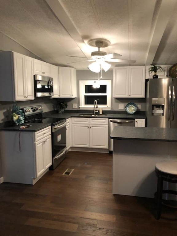 9 Castle Road, Unit 125 Attleboro, MA 02703 - Photo 6 of 41 Gallery Image 6