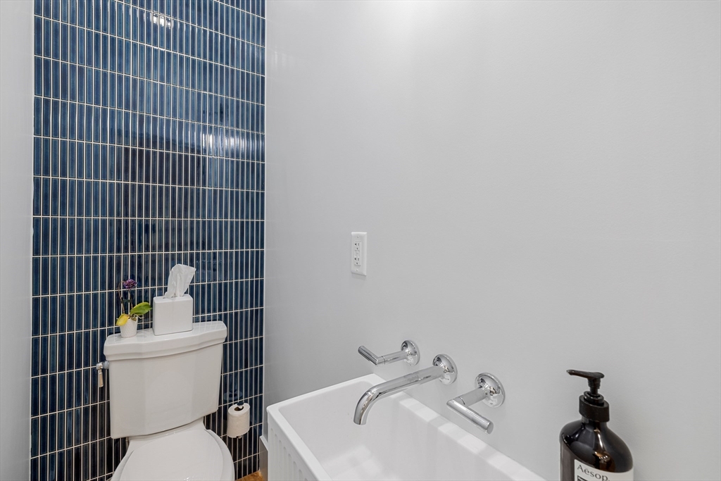 131 Spring Street, Unit 1F Cambridge, MA 02141 - Photo 13 of 31 Gallery Image 13