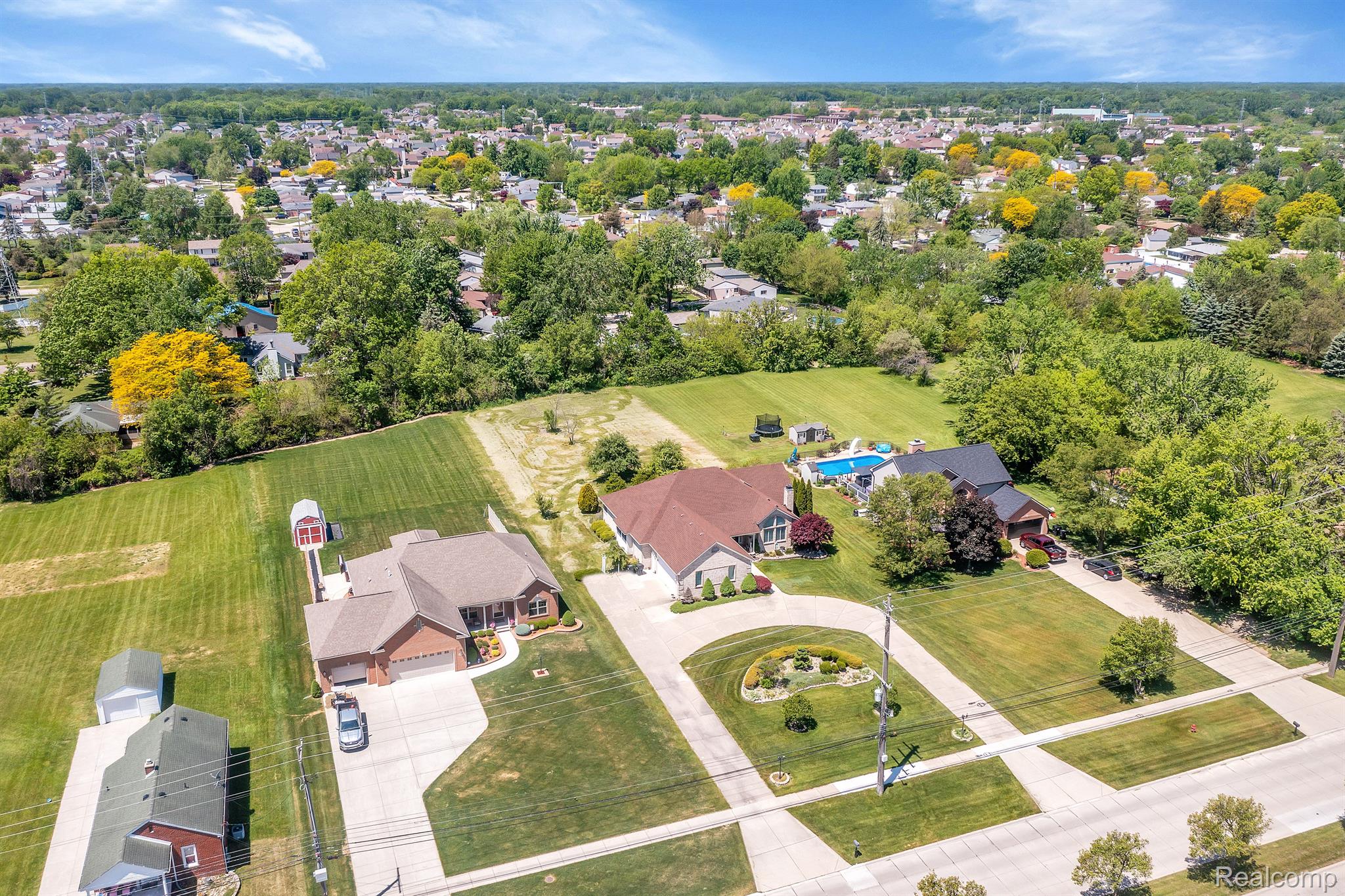 23890 Hall Road Trenton, MI 48183 - Photo 24 of 39 Gallery Image 24