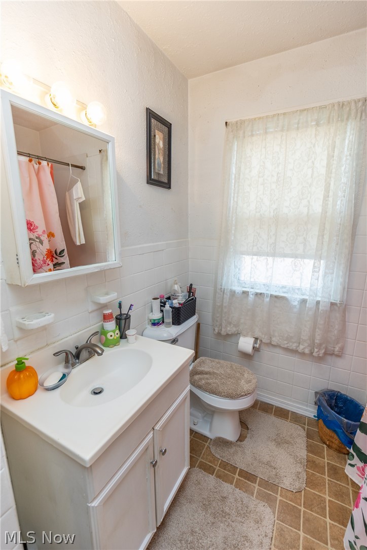 13534 Cedar Road Cleveland, OH 44118 - Photo 26 of 35