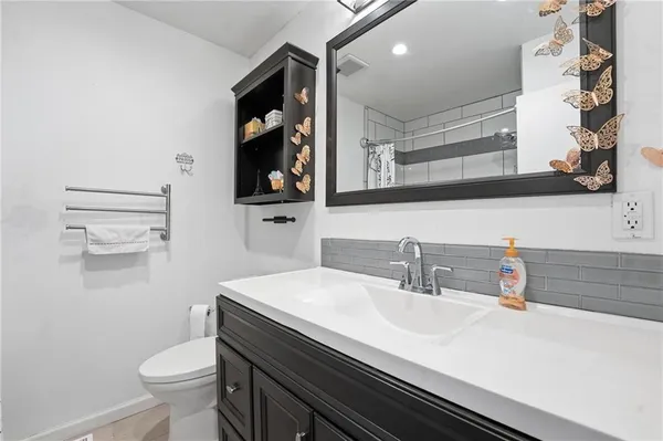 $389,000 | 518 Northwest 65th Terrace, Kansas City, MO 64118