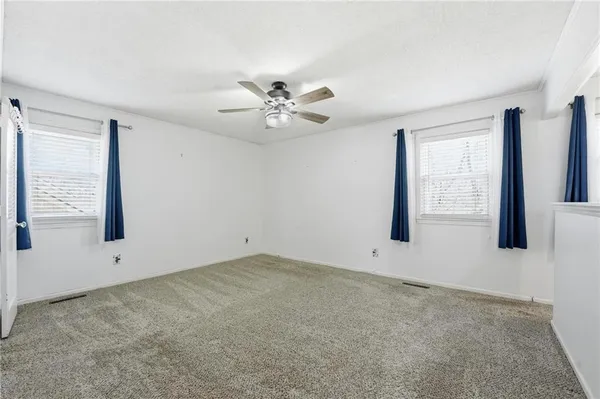 $389,000 | 518 Northwest 65th Terrace, Kansas City, MO 64118