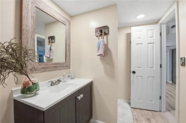 $389,000 | 518 Northwest 65th Terrace, Kansas City, MO 64118