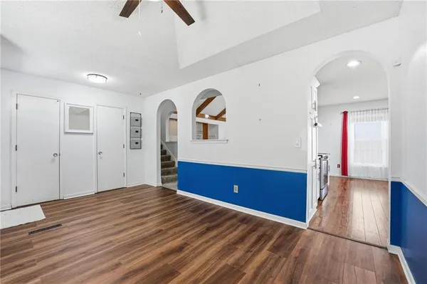 $389,000 | 518 Northwest 65th Terrace, Kansas City, MO 64118
