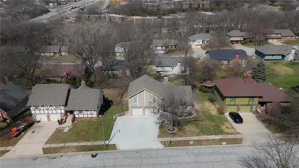 $389,000 | 518 Northwest 65th Terrace, Kansas City, MO 64118