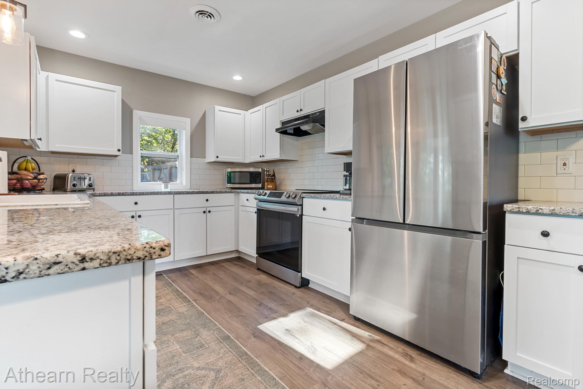 5079 West Thompson Road Linden, MI 48451 - Photo 19 of 27 Kitchen