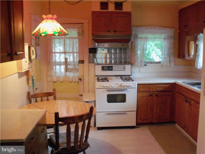 207 Pine Road Wallingford, PA 19086 - Photo 3 of 8 Kitchen