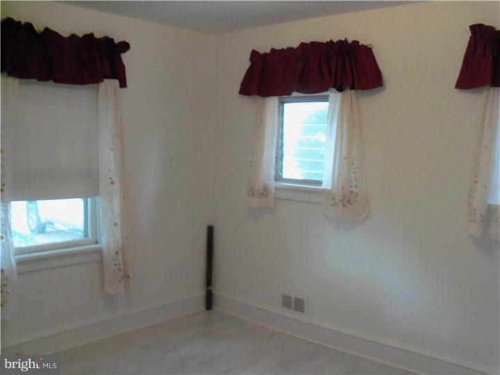 207 Pine Road Wallingford, PA 19086 - Photo 5 of 8 Bedroom - Main