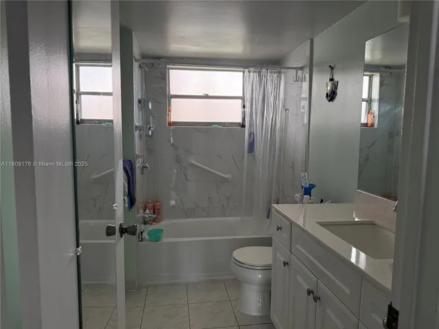 $175,000 | 5501 Lakeside Drive, Unit 104, Margate, FL 33063