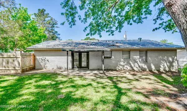 $1,600 | 114 Sheppard Street, Flora, MS 39071