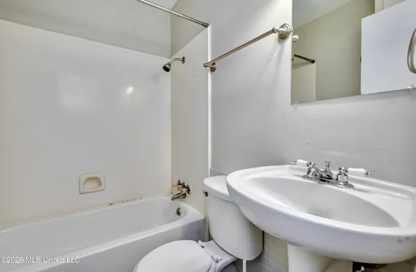 $1,600 | 114 Sheppard Street, Flora, MS 39071