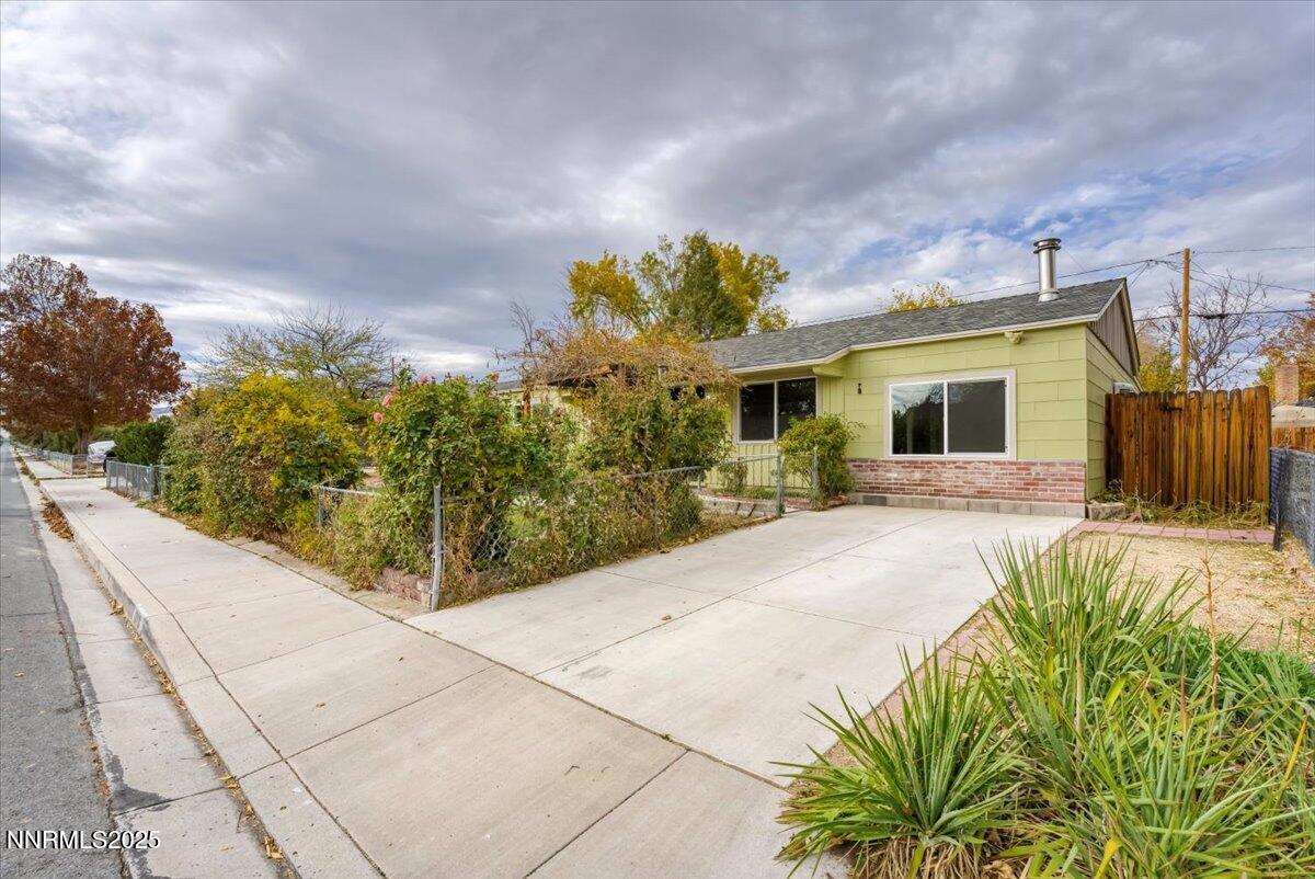 1110 Xman Way Sparks, NV 89431 - Photo 3 of 23 01-1110 Xman Wy Sparks NV 89431 (1 of 31