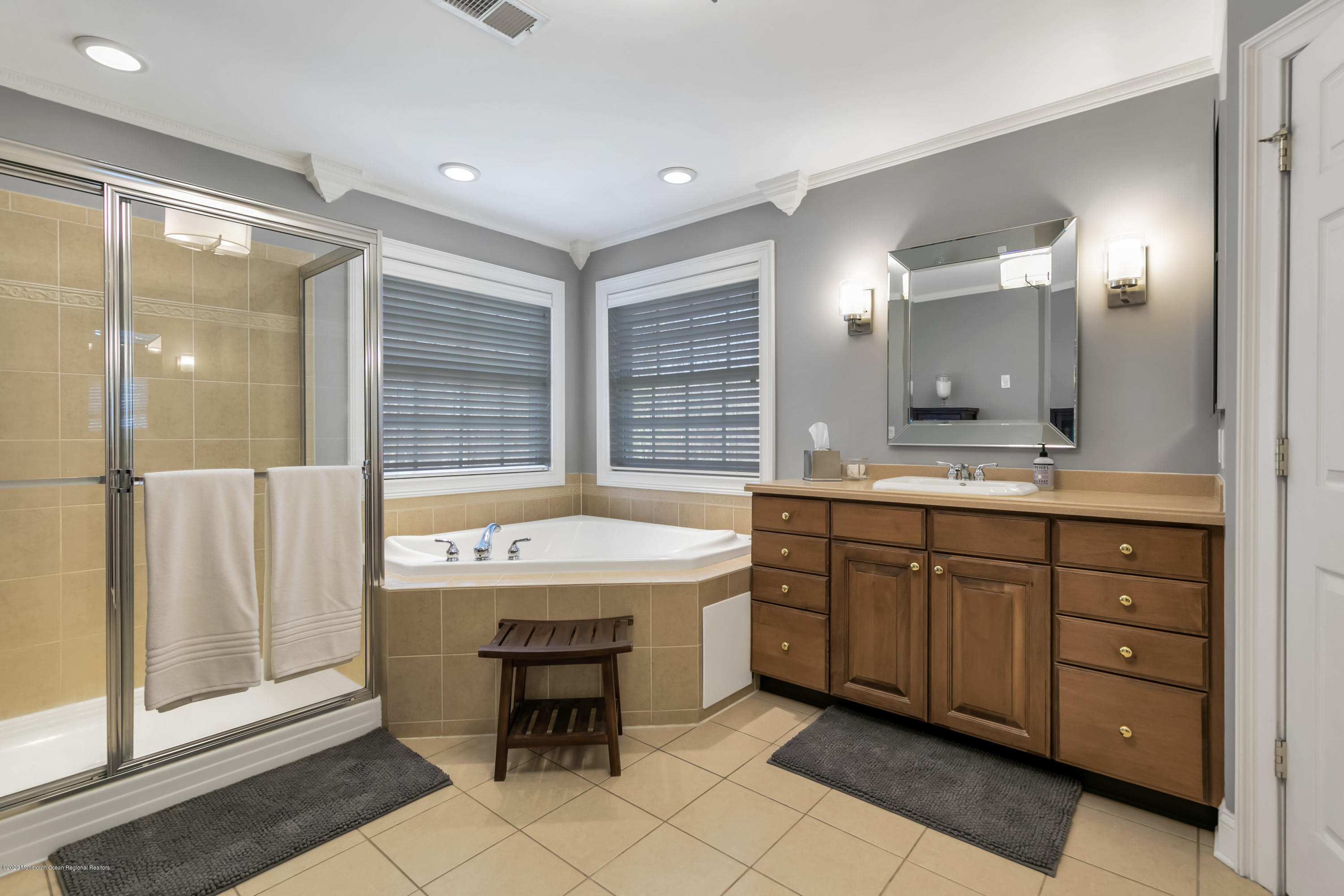 44 Rutledge Road Marlboro, NJ 07746 - Photo 28 of 47 44 Rutledge Rd Marlboro-print-27 Masterb
