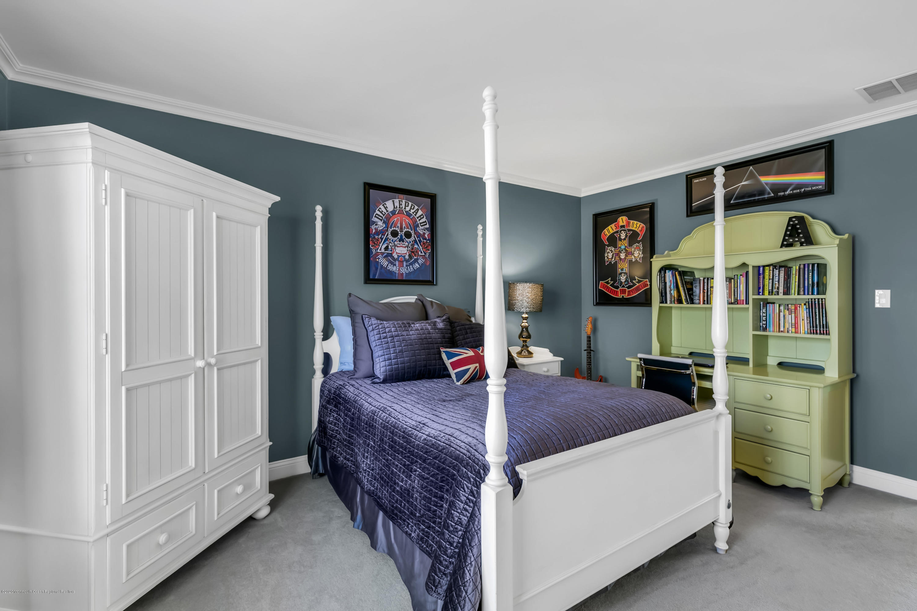 44 Rutledge Road Marlboro, NJ 07746 - Photo 30 of 47 44 Rutledge Rd Marlboro-print-29 Bedroom